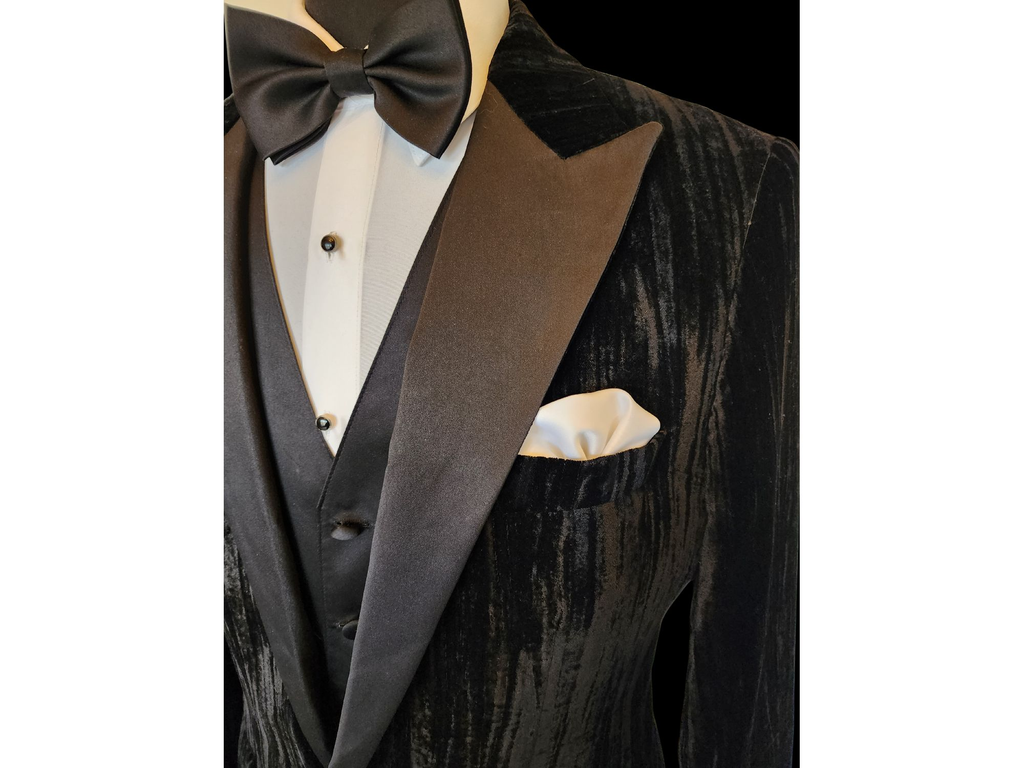 Black Crushed Velvet Peak Lapel Tuxedo Rental Rainwater s